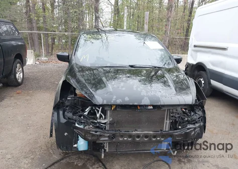 2017 Ford Escape S z USA, uszkodzony, nr VIN 1FMCU0F79HUB19834